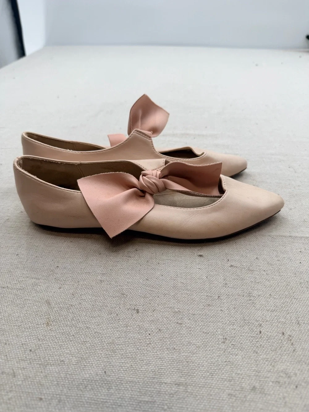Pale Pink Pointed Bow Flats